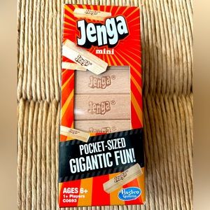 **New in Package**Hasbro Gaming Jenga Mini Pocket Size Game